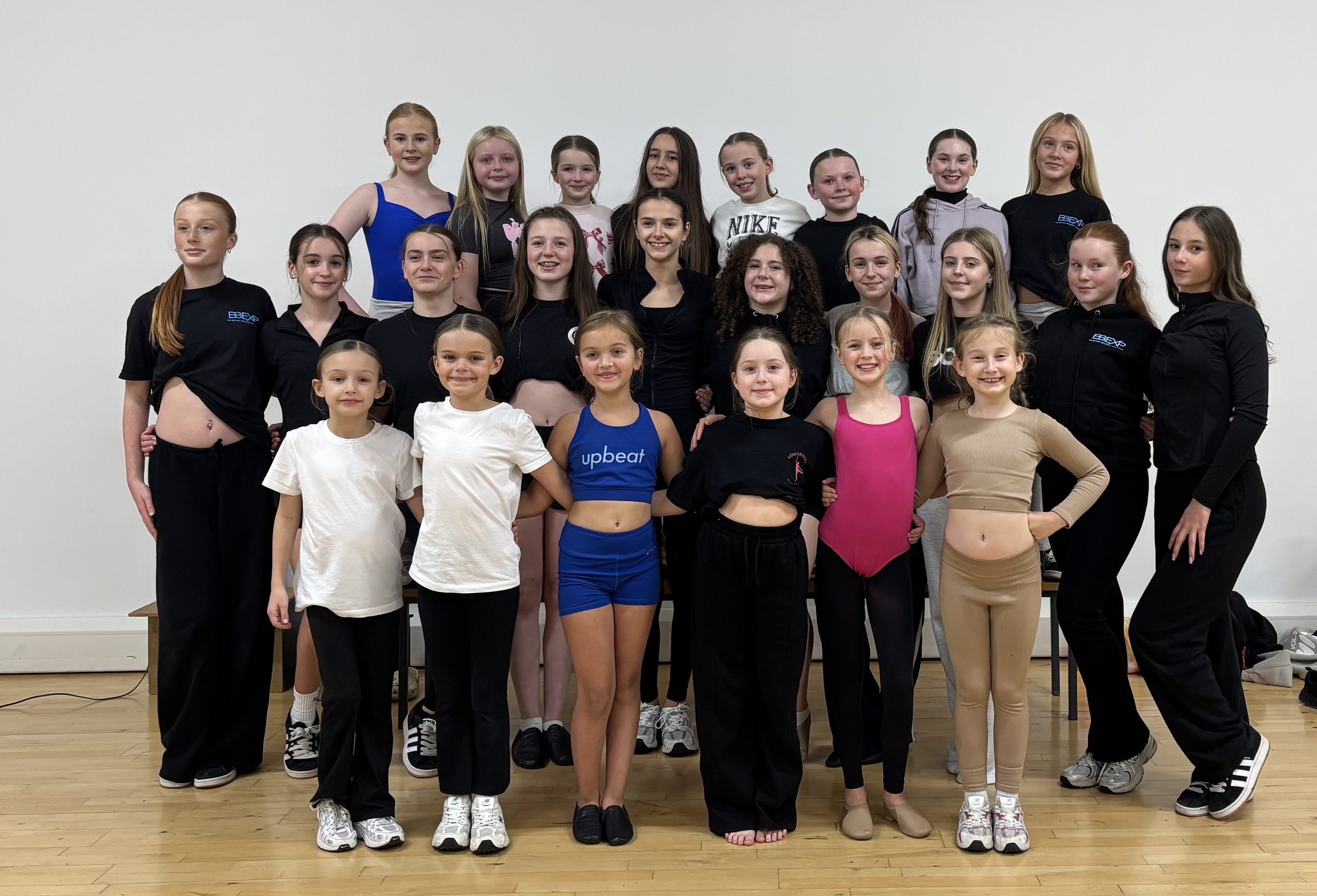 Panto 2025 Chorus group Landscape